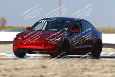 media/Nov-08-2025-Speed Ventures (Sat) [[1c7a6332f5]]/TC B/Session 3 (Turn 1)/